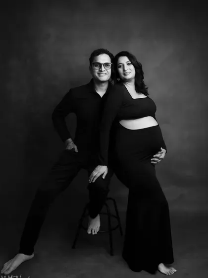 This couple's portrait in black and white feels so classic and cool. It has a timeless, almost vintage quality to it.