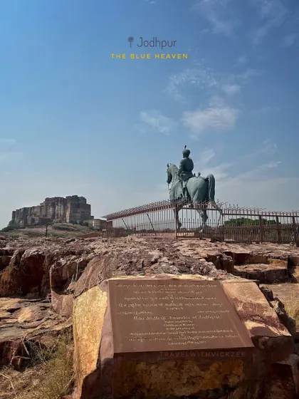 A view of the majestic Mehrangarh Fort in the distance from the Rao Jodha statue viewpoint in Jodhpur, the Blue City.
