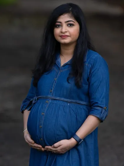 Simplicity and elegance for an outdoor maternity shoot. I used minimal, natural makeup to give her a fresh and effortless glow that looks beautiful against the natural backdrop.