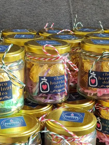 A glimpse into one of our corporate orders featuring our popular Choco Hazelnut Dates. These little jars of goodness are perfect for gifting. It brings me so much joy to create unique, homemade treats for special occasions and company events.