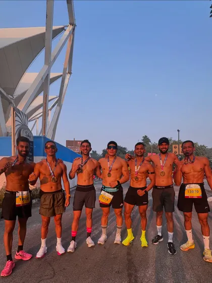 The full crew, proud and accomplished. This is what the Knox Run Club is all about: setting goals, working hard, and celebrating every win together.