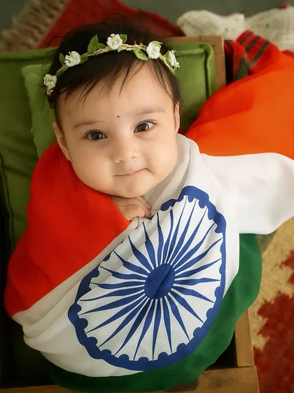 Her first Independence Day. Wrapped in the tiranga, may her dreams always soar high and free. A simple, patriotic, and heartfelt way to mark a national celebration.