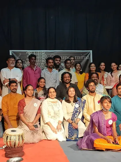 The students of Alaap Sangeet Sabha gathered on stage. This picture shows the wonderful diversity of our learning community.