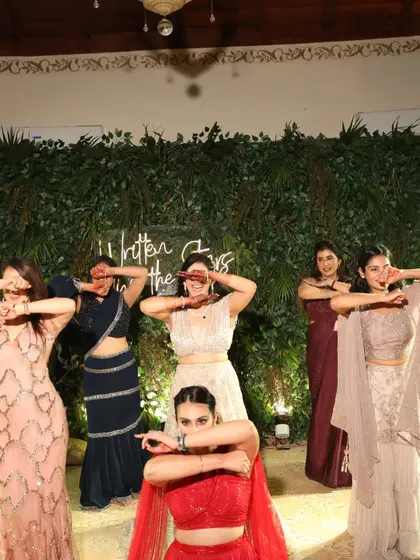 A classic Bollywood pose from a 2000s themed bride squad dance. I love incorporating iconic moves that get the audience excited and add a fun, nostalgic feel to the sangeet.