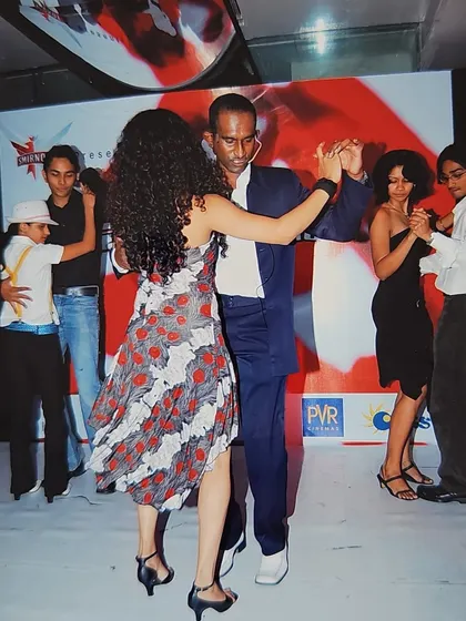 A beautiful moment of connection on the Salsathon stage. This event brought together over 800 dancers and dance lovers for an unforgettable night.