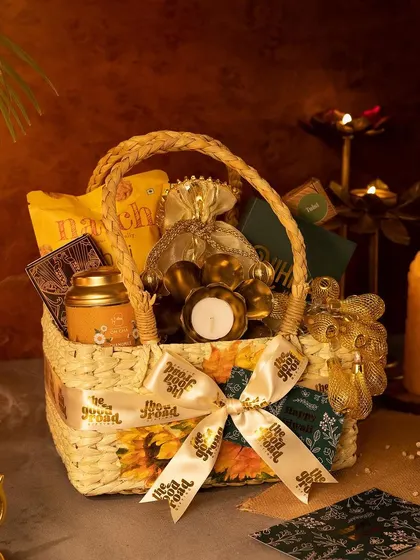 We love creating sustainable gifting options. This hamper combines natural materials and artisanal products for a gift that is both beautiful and environmentally friendly.