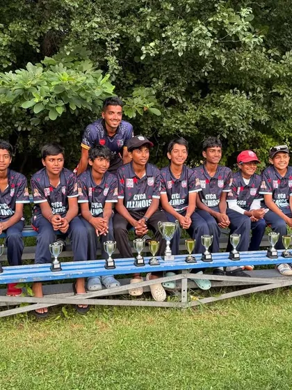 The full U-13 squad with their individual trophies. We recognize and reward the effort of every single player.