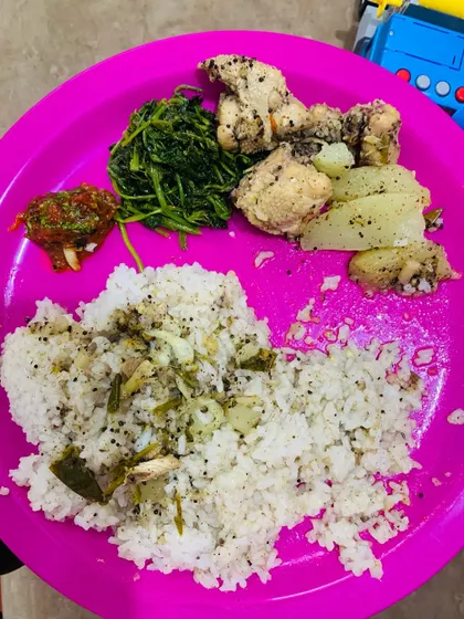 Another view of the simple and tasty chicken thali.