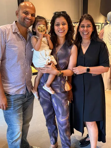 A family picture from the Shantanu & Nikhil designer preview. It was a fun fashion-filled Sunday with my favorite people.