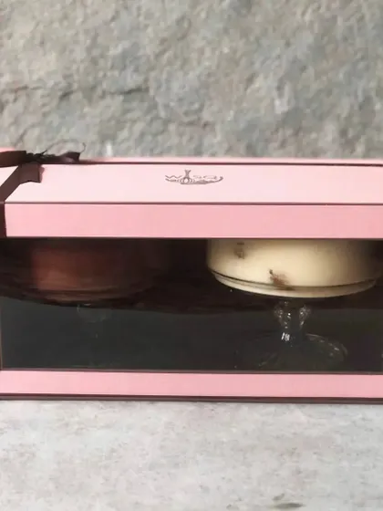 A slightly different angle of our pink twin gift box, showing how snugly the two dessert bowls fit inside.