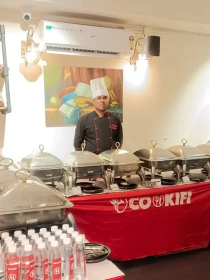 Our professional chefs and a fully stocked buffet, ensuring a successful corporate lunch for the team at Breakout.