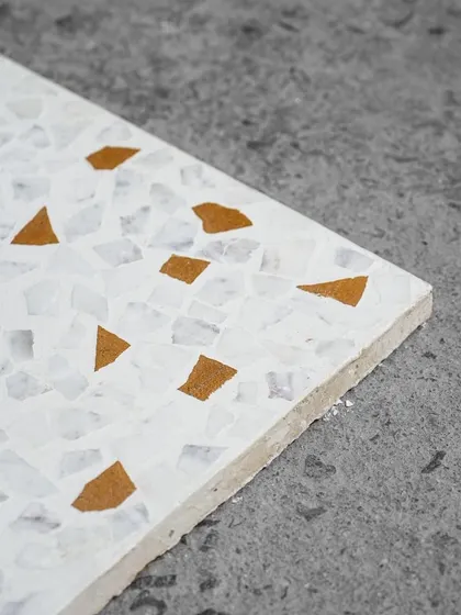 A profile view of a leather-finish tile, showing its thickness and the composition of the material.