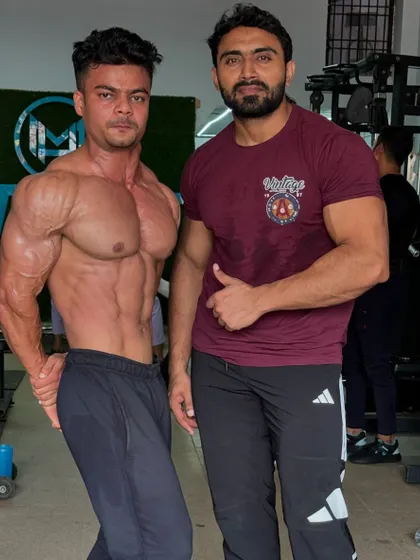 Another shot with my client, showing his progress from the side.