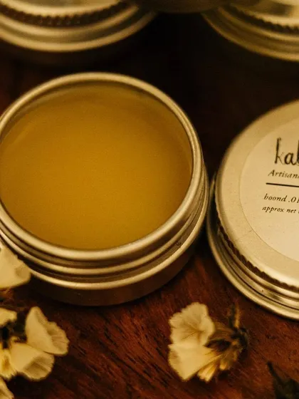 This is my 'Boond' vegan lip balm. It's made with candelilla wax, a plant-based alternative to beeswax, to hydrate and protect parched lips.