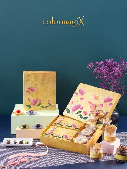 Another view of our lotus-print festive hamper, showing an alternate arrangement with beautifully packaged jars. This design is perfect for weddings, Diwali, and other special occasions.