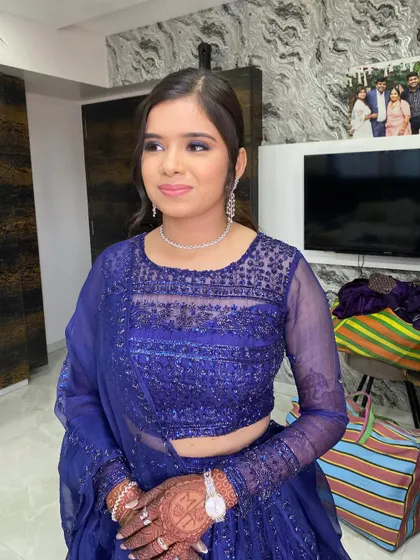 A refreshing glam look for this stunner in a royal blue outfit. I used a subtle blue liner to tie the look together, keeping the rest of the makeup fresh and radiant.