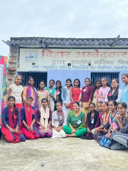This is our group photo from the 'Humaar Kahaani, Humaar Rang' program. We are sitting together on the rooftop, a community of girls and women who spent time sharing, creating, and dreaming together. It feels like I brought my entire being back home with this project.