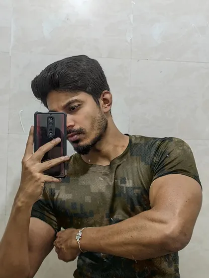Embrace the grind. A selfie showing a tricep pump.