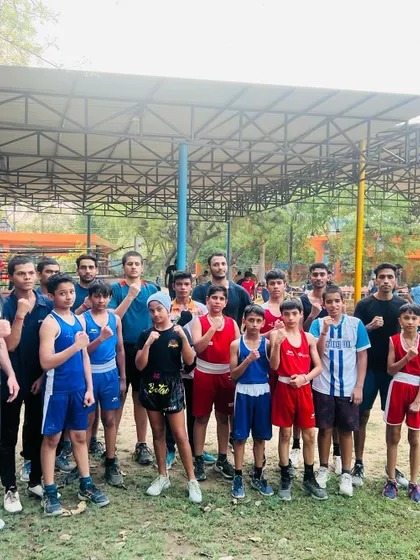 A good sparring session with the team at an outdoor facility. We often train with other teams to give our boxers diverse experience.