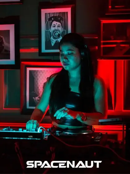 Another talented DJ from the Spacenaut collaboration, bringing her unique sound to my house.
