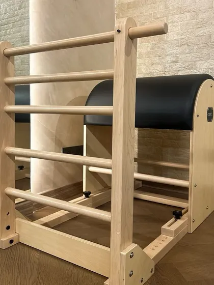 The Ladder Barrel is designed to enhance core strength and improve posture. It is excellent for spinal alignment and increasing range of motion.