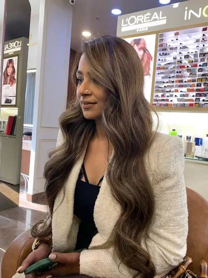 One of the hottest ash brown hair color styles. This look is super trendy and creates a cool, sophisticated vibe.