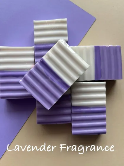 Simple and elegant, these Lavender fragrance soaps feature a beautiful purple gradient. They are made with camel milk to soothe and moisturize the skin.