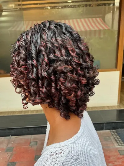 Another angle of the vibrant curly color.