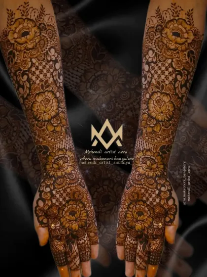 The same Arabic bridal design with a different edit, showing the versatility and beauty of the pattern.