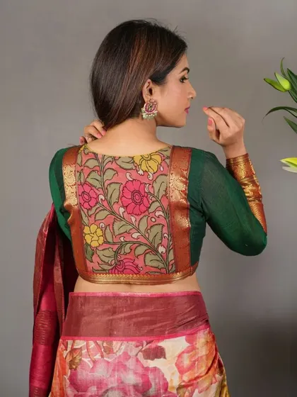 This look showcases how my custom blouses, like this Kalamkari piece with a detailed back, can be paired with my 1-Minute Sarees for a complete, personalized outfit.