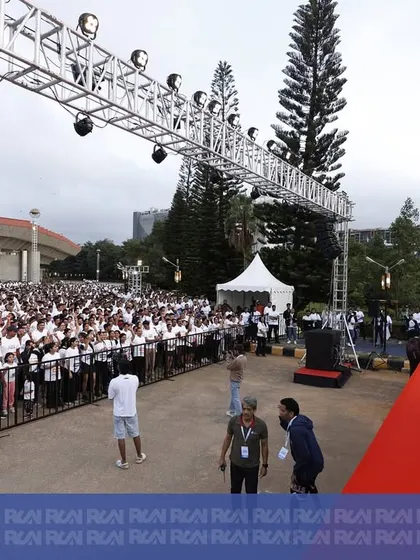 We manage the audio production for events of any scale. For the SAP Run, we deployed a comprehensive sound system with trussing to ensure even sound coverage for warm-up sessions and stage announcements, engaging the entire crowd.