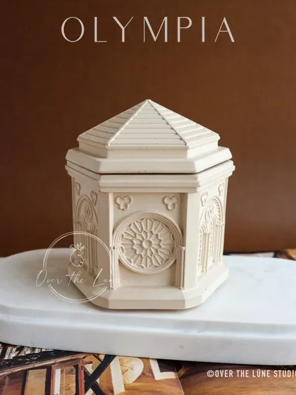 Expanding my Olympia collection with these beautifully crafted Roman sculptural jars. They are perfect for holding trinkets or can be custom-poured with a scented candle of your choice.