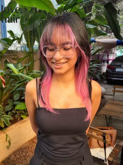 This hair is just GIVING. A bold pink face frame for our forever galentine. This is a bleach color. (No filter)