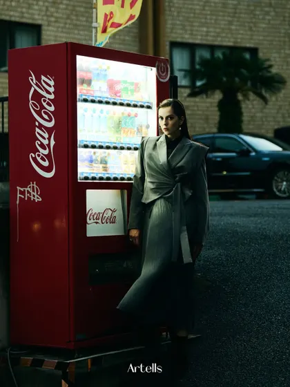 Published in Artells Magazine, this shot uses the ambient light from a vending machine in Tokyo to create a moody, cinematic scene.