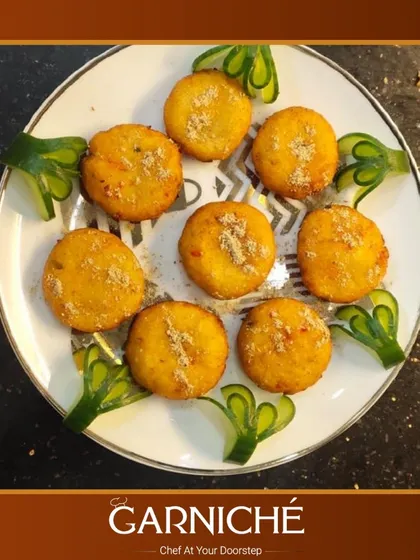 Golden-brown and perfectly spiced. These potato tikkis, or aloo tikkis, are a classic comfort food that we prepare fresh on-site for your guests to enjoy hot.