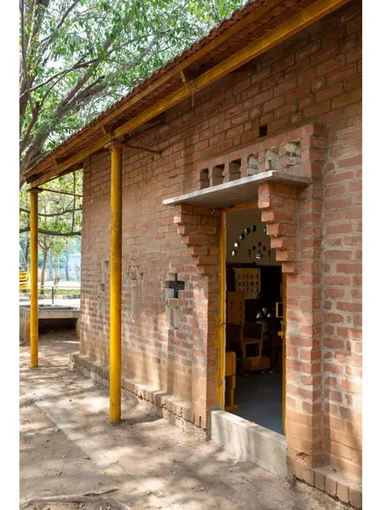 A duplicate of image 60, showing the entrance to the classroom.