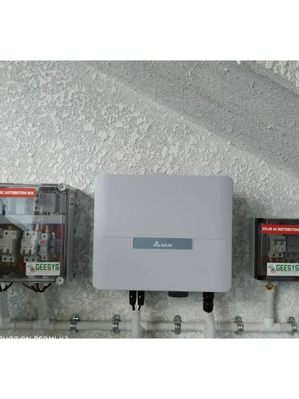 Another example of a clean and professional inverter installation. We use high-quality components and ensure all wiring is securely housed in durable conduits for long-term safety and reliability.