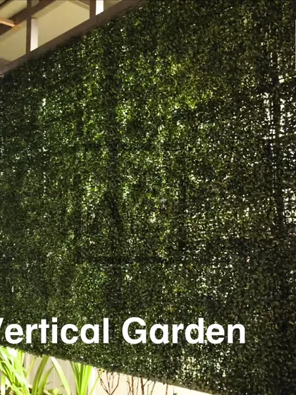 A duplicate image showing the classic, dense artificial boxwood hedge panel, ideal for creating uniform green walls.