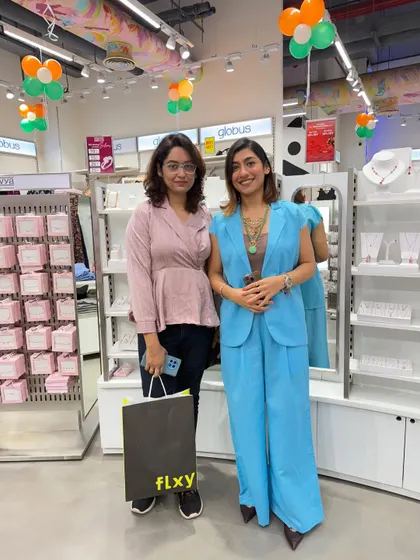 An incredible evening of styling at the Flxy store. I had the chance to help customers discover outfits that truly reflect their best selves, from picking silhouettes to curating complete looks.