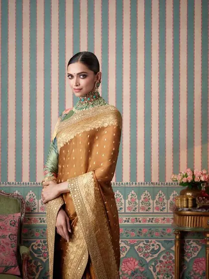 A duplicate of the elegant striped Sabyasachi wallpaper, showcasing its versatility in creating a sophisticated and culturally rich interior.