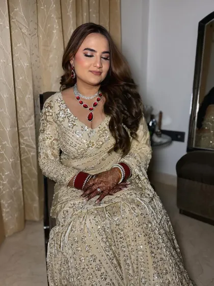 A candid moment with my reception client. The soft glam makeup with a touch of warmth looks beautiful on her.