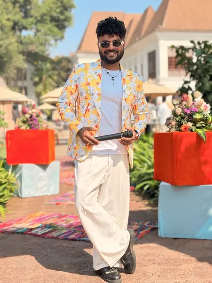 My style is all about bringing personality to the event. This outfit was perfect for a colorful destination wedding.