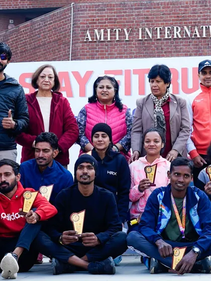 A group photo with all the winners and dignitaries at the Stay Fit Run Noida. Celebrating the success of the athletes is the best part of organizing a race.