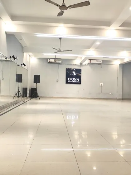 Our clean and spacious studio at D'ona School of Dance in Noida, ready for our next beginner's batch.