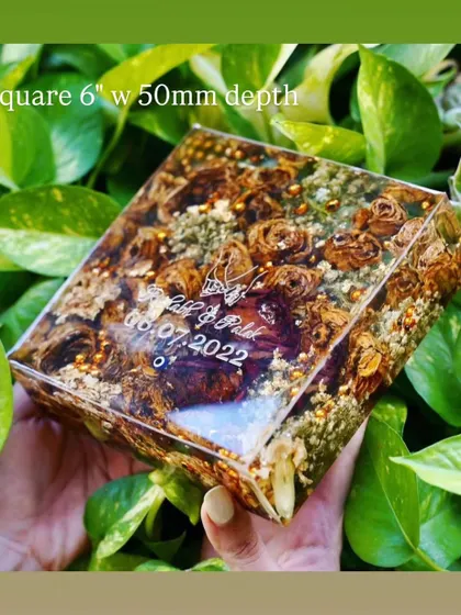The 6-inch square block is another versatile option included in the Silver Pack. Its clean lines and significant depth make it a modern and substantial piece to display in your home.