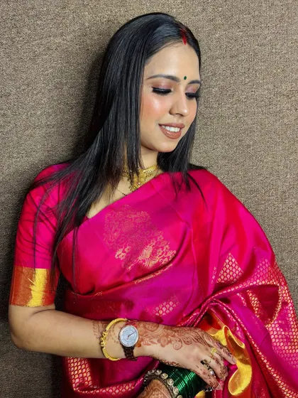 Another shot of the same client, showing the subtle glow on her skin.