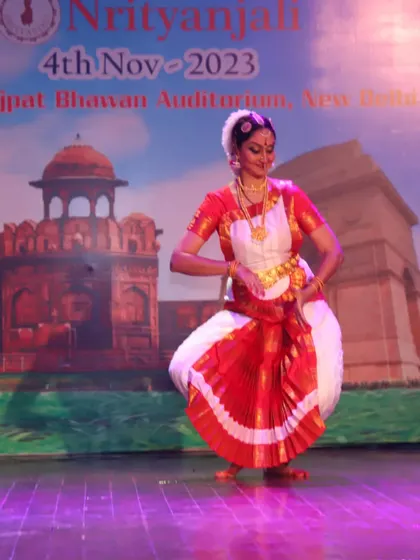 My solo performance at the Nrityanjali festival, demonstrating my own stage presence and artistry.