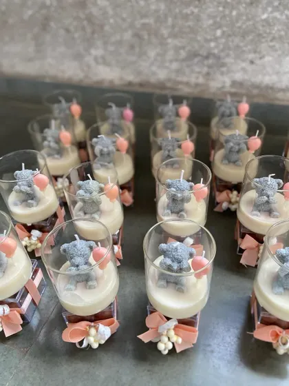 Adorable teddy bear candles, perfect as return favors for a baby shower or birth announcement. We can create these in bulk, each one a tiny, sweet-smelling token of gratitude for your guests.
