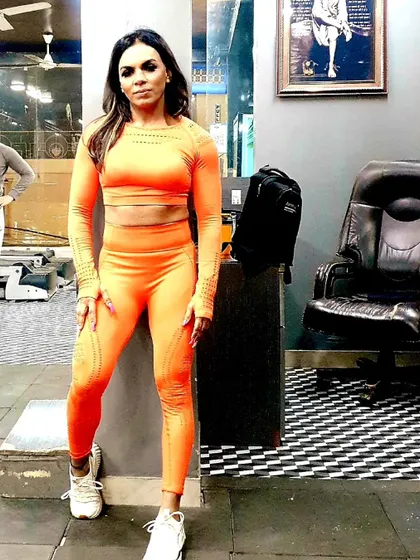 Showing off a new gym outfit. Feeling good in what you wear is part of the motivation. My coaching helps you build a body that makes you feel confident in anything.
