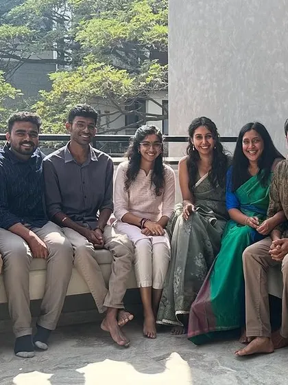 All smiles with our clients on their new terrace. A successful project is always the result of a great partnership, and we are grateful for the trust our clients place in us.